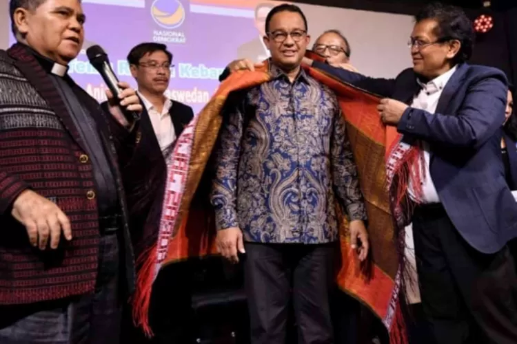 Anies Baswedan (tengah), capres dari Koalisi Perubahan  ((Instagram @aniesbaswedan))