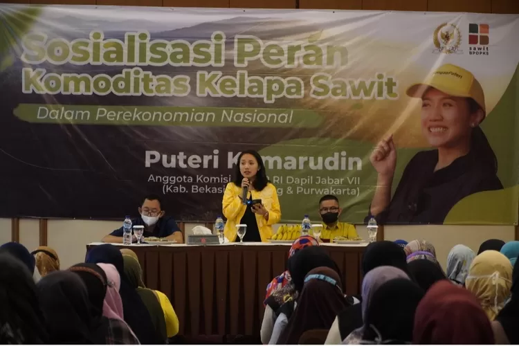 Anggota Komisi XI DPR RI Puteri Komarudin menyampaikan edukasi terkait peran komoditas kelapa sawit bagi ekonomi dan sosial di Kabupaten Purwakarta  (AG Sofyan )