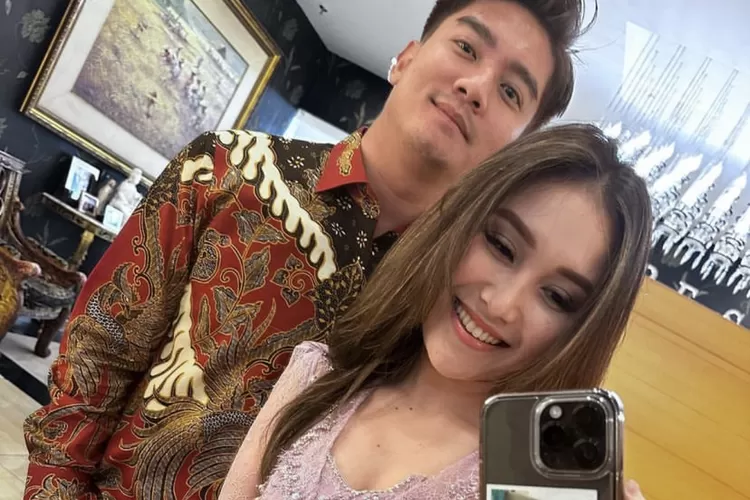 Sudah Bisa Merelakan, Ivan Gunawan Suruh Boy William Segera Nikahin Ayu Ting Ting (Gorajuara.com/dok: Instagram @ayutingting92)
