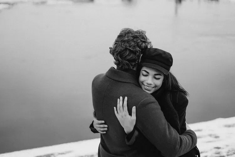 Ilustrasi alasan kamu merindukan seseorang menurut psikologi (Pexels/cottonbro studio)