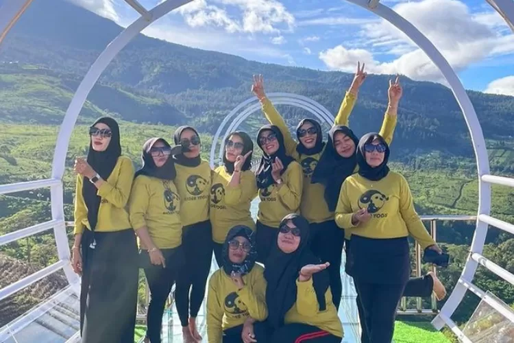 Rekomendasi tempat wisata baru dan keren Kemuning Sky Hills di Karanganyar Jawa Tengah (Instagram @kemuning_skyhills)