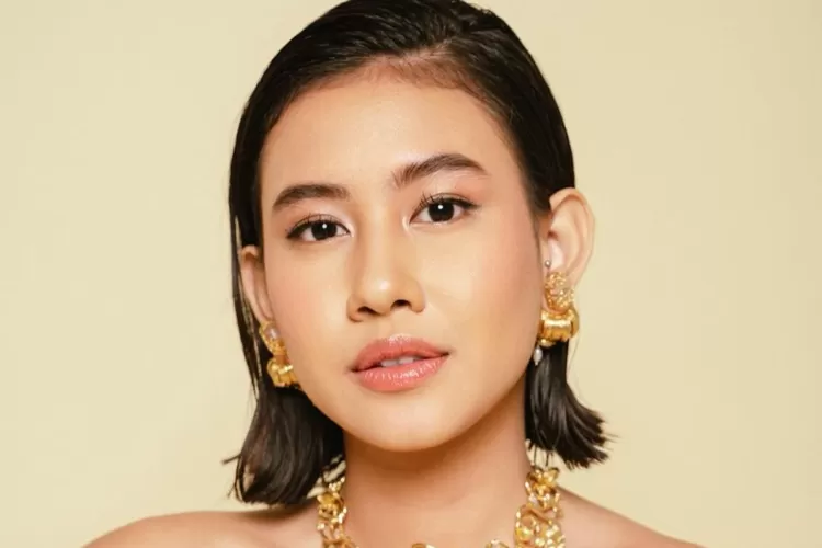 Profil dan Biodata Shenina Cinnamon, Pemeran Tokoh Laras di Film Dear David: Umur, Pacar, Akun Instagram (IG @sheninacinnamon)