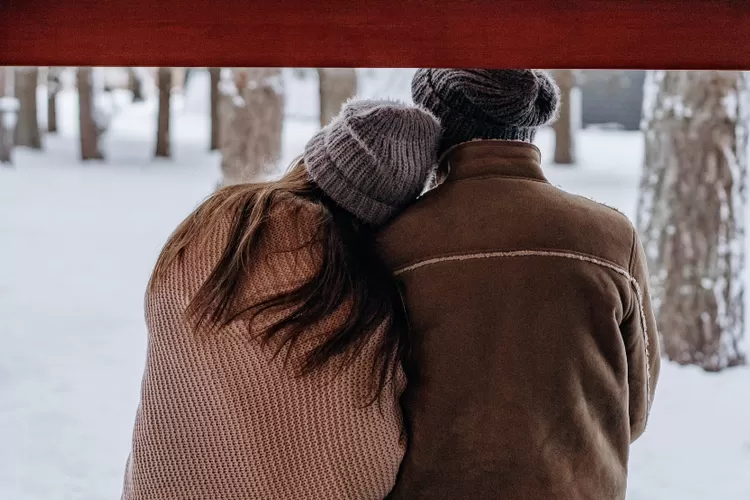 Ilustrasi rahasia cewek tertarik sama kamu berdasarkan psikologi (Pexels/Mikhail Nilov)