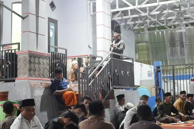 Wakil Ketua DPRD Kaltim Muhammad Samsun silaturahmi bareng warga di Tenggarong. (Dok. DPRD Kaltim)