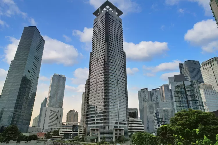 Sinarmas MSIG Tower merupakan sebuah gedung yang memiliki 47 lantai, terletak di Jalan Jenderal Sudirman, Jakarta Pusat. (Ist)