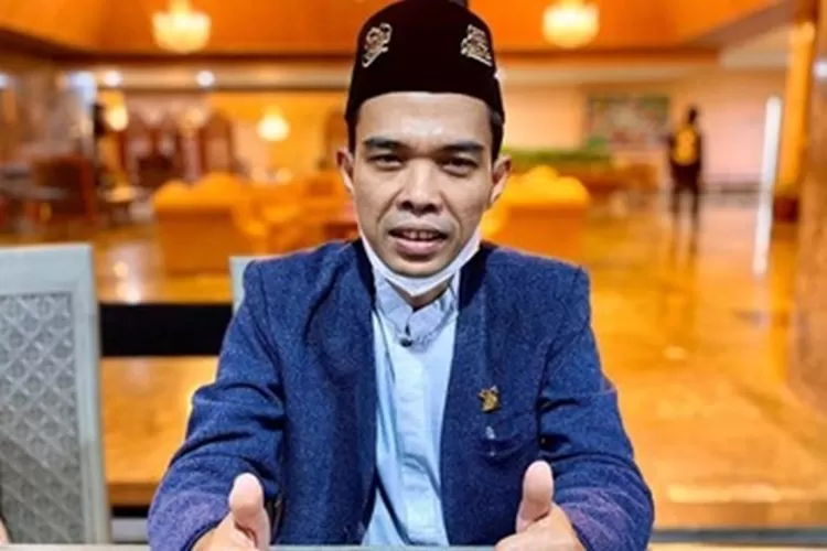 Ustaz Abdul Somad menjelaskan soal hukum dalam Islam menangisi orang yang sudah meninggal dunia.