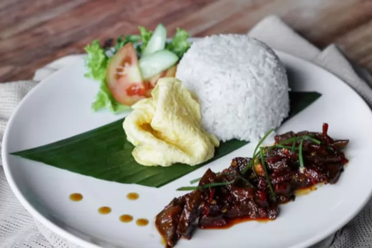 ini bisa dicegah dengan cara memilih jenis nasi putih yang memiliki indeks glikemik lebih rendah, seperti nasi putih dari India atau Jepang (pexels rama tria wijaya)