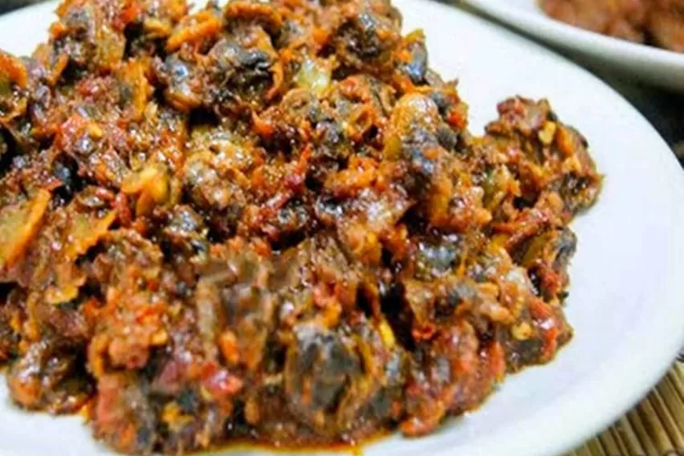 Rendang Kerang  (https://trubus.id/mengganti-daging-dengan-kerang-cita-rasa-masakan-rendang-semakin-lezat/)