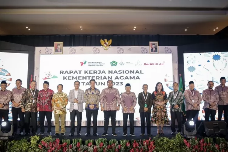 Menag Canangkan Tahun 2023 kerukunan umat beragama  (https://kemenag.go.id/read/menag-canangkan-tahun-2023-sebagai-tahun-kerukunan-umat-beragama-nv3zz)