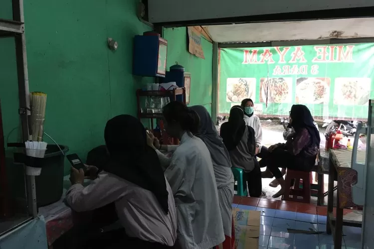 Mie ayam yamin 3 Dara di sekitar Kampus IPB Dramaga
