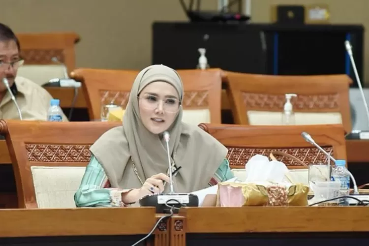 Mulan Jameela menyanyikan lagu di konser Dewa 19. Foto/Instagram (Foto/Instagram)