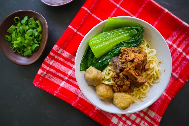 Porsinya Bikin Kenyang Sampai Malam Intip Rekomendasi Mie Ayam Murah Enak Dan Legendaris Di