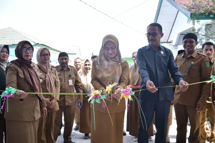 Peresmian Gedung Pelayanan Obstetri Neotanal Emergensi Dasar (PONED) Puskesmas Lara 1, Baebunta Selatan, Senin (6/2/2023) (LHR)