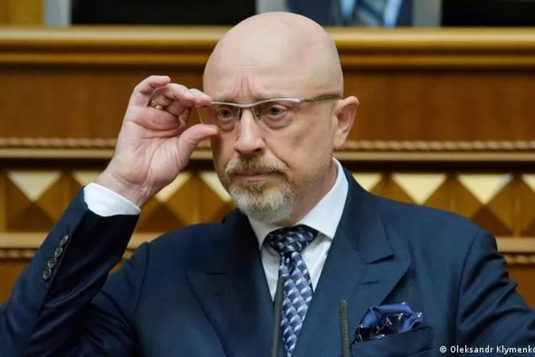 Potret Oleksii Reznikov, menteri pertahanan Ukraina yang terlibat skandal korupsi. (Twitter/@oleksiireznikov)