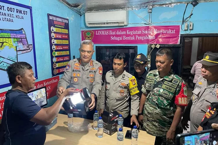 Direktur Binmas PMJ Kombes Badya kunjungan di Pos Kamling Kelurahan Tugu  Kecamatan Koja Jakarta Utara  (Istimewa )