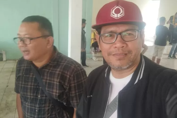 Kms Ari Panji,  Pak Walikota Buka Telinga Anda dengarkan suara rakyat, suara seniman Palembang.