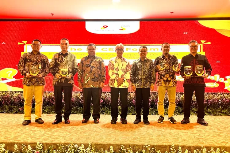 SKK Migas Gelar Pertemuan  (https://www.skkmigas.go.id/berita/kawal-pelaksanaan-program-2023-skk-migas-kumpulkan-ceo-kkks)