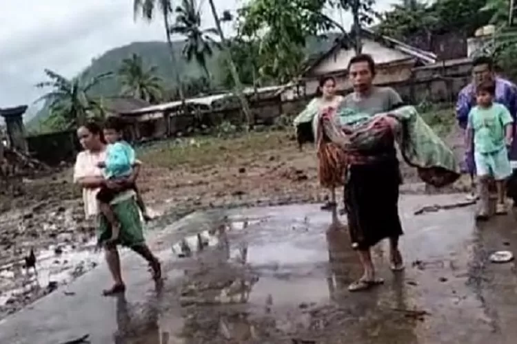 Banjir di LOmbok Barat bocah ditemukan meninggal. (Suara Karya/Istimewa))