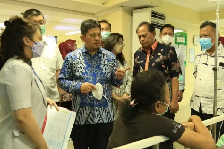 Jajaran BPJS Kesehatan saat berada di RS Soewandhie Surabaya