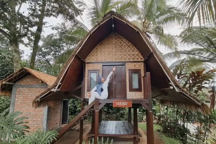 Daftar Harga Kampung Halaman Villas, Penginapan di Bogor dengan Konsep Tradisional dan Panorama Sawah yang Sejuk (Instagram @puspaindhh)