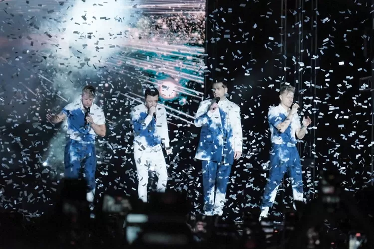 Westlife tampil di DIGI Playlist Love Festival 2.0.