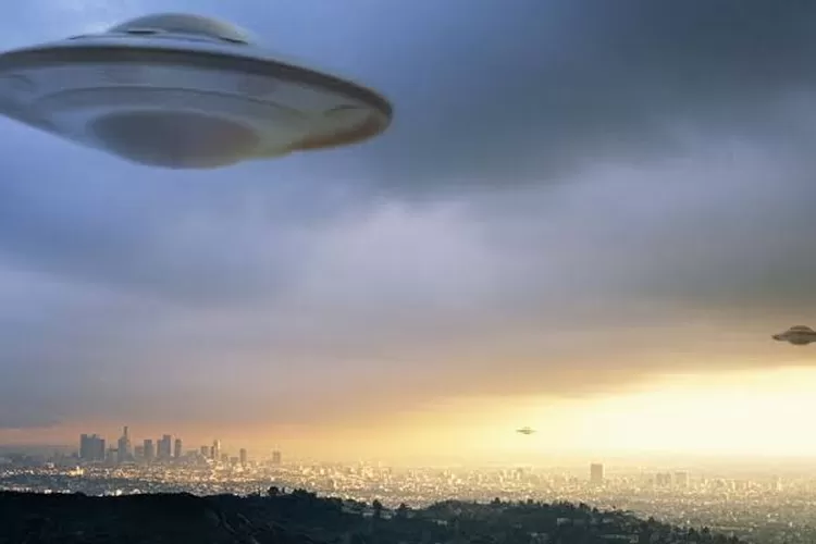 5 Tahun Terakhir, 26.000 Benda Asing Melayang di Langit AS, UFO? (DailyMail)