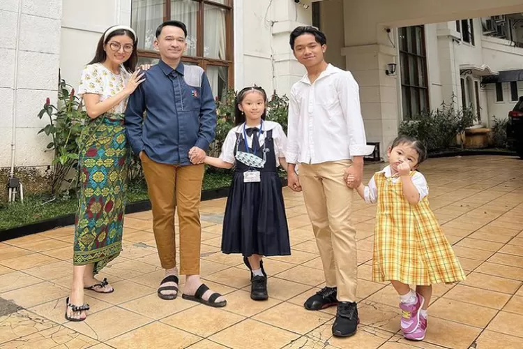 Potret Ruben Onsu dan keluarganya (Instagram @ruben_onsu)