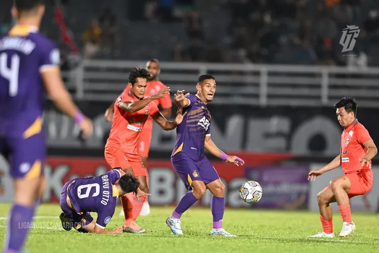 Borneo FC saat berhadapan dengan Persik Kediri. Ilustrasi Borneo FC vs Persikabo 1973 BRI Liga 1, Kamis 16 Februari 2023 (Liga Indonesia Baru)