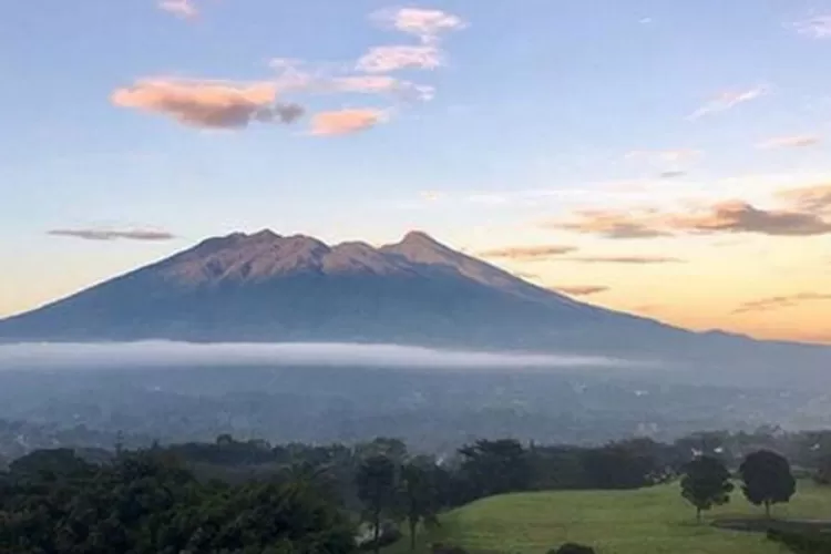 7 Fakta Mengenai Gunung Salak, Dilabeli Paling Angker hingga Jalur Maut  untuk Penerbangan Pesawat - Radar Cianjur - Halaman 2