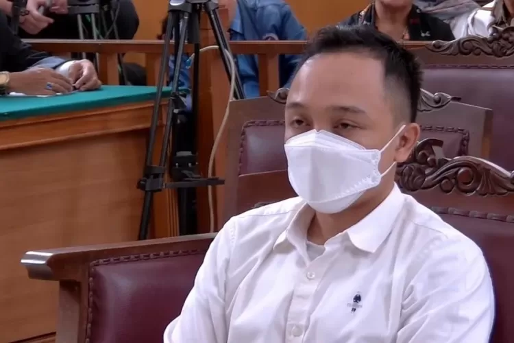 Terdakwa Ricky Rizal Saat Jalani Sidang Vonis Pembunuhan Berencana Brigadir Yosua (Gorajuara/ dok : pmjnews.com)