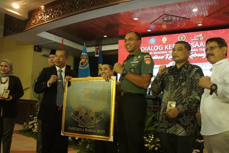 Dialog Kebangsaan USM-PWI Jateng Peringati HPN.