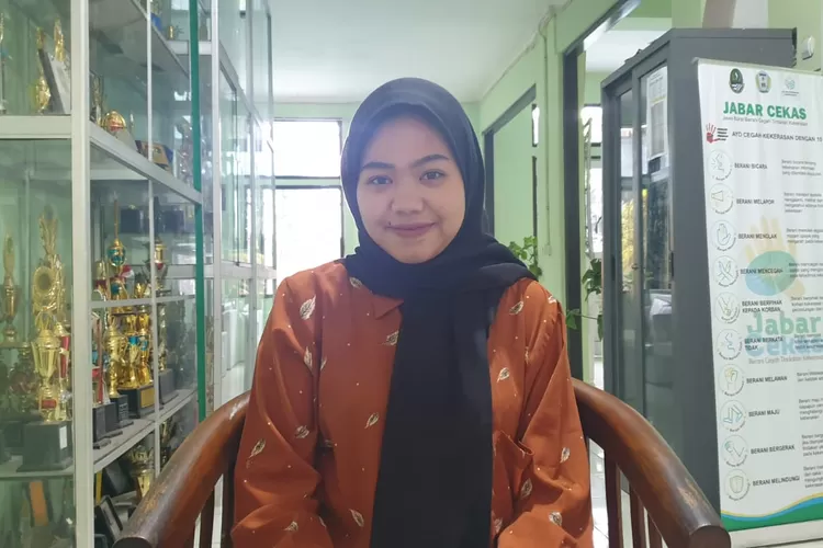 Safira Hushussyarah pengajar Kimia SMAN 15 Bandung (GoraJuara.com/dok AKSI)