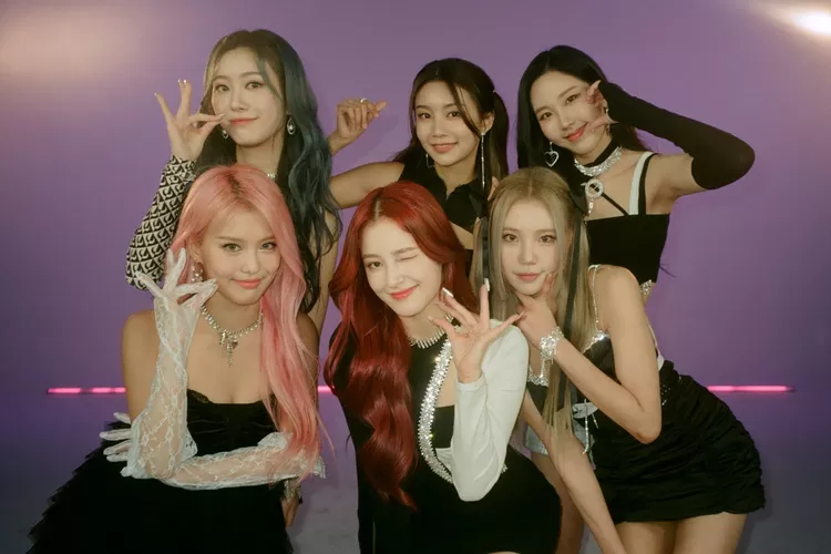 MOMOLAND resmi bubar (Delia Anisya Fitri)