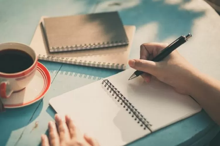  Ilustrasi mencatat (Pinterest Sivana)