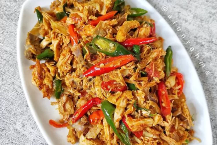 Resep ayam suwir pedas. Foto/Instagram (Foto/Instagram)