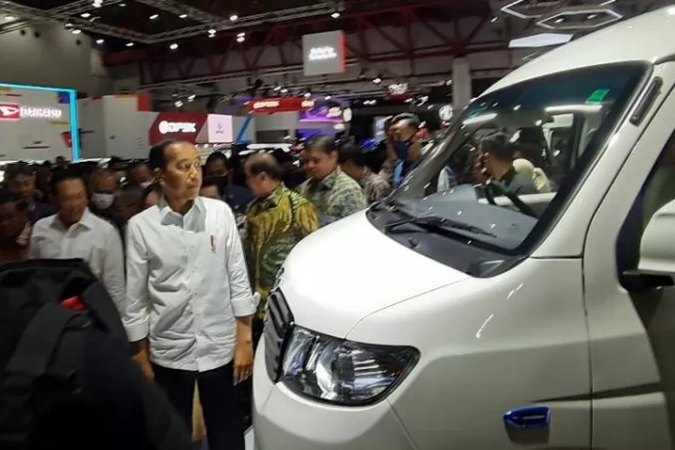 Presiden Joko Widodo ingin ekspor otomotif ditingkatkan (iNews.id)