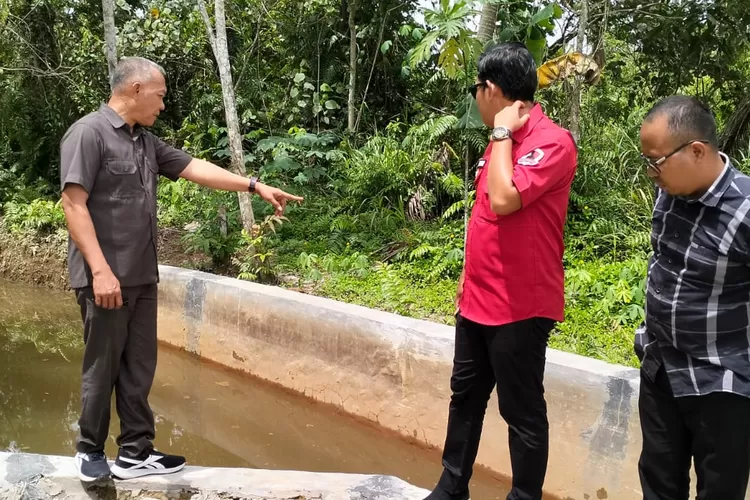 Wakil Ketua DPRD Kaltim Muhammad Samsun Normalisasi Sungai Kelurahan Sangasanga Dalam (DPRD Kaltim)