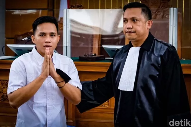 Richard Eliezer bersama pengacaranya