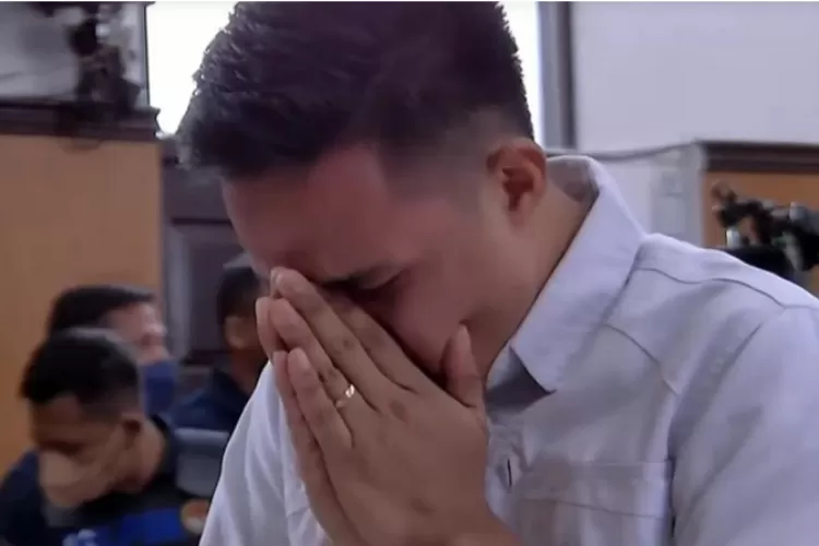 Sidang vonis Kasus pembunuhan Brigadir J, berdasarkan putusan hakim terhadap Richard Eliezer dipidana penjara 1,5 tahun.  (pmjnews.com)