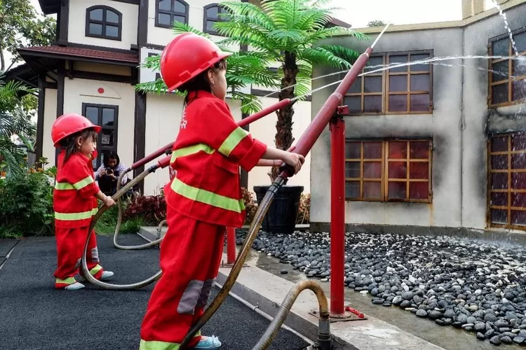 Ilustrasi tempat wisata terdekat Bandung Barat Kota Mini Lembang. (Instagram/@kota_mini)