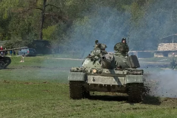  Ilustrasi tank tempur / Ukraina memerlukan bantuan tambahan tank tempur modern, dari Jerman dan Amerika Serikat. Namun bantuan ini tak kunjung datang. (Pixabay)