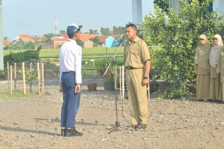 Contoh Teks Amanat Pembina Upacara Bendera Hari Senin, Singkat Dan ...