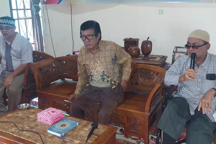 Penasehat FK IKASI DR (Hc)  Helmi Apri Hz, mengemukakan  Keluarga Besar Amrah-Siti adalah Keluarga Pejuang. Memimpin Pasukan Gurelia Elang Hitam. (istimewa)