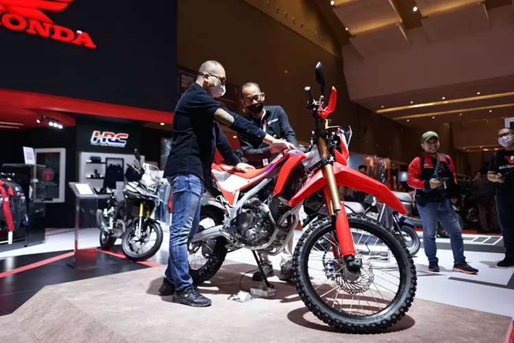 Honda CRF250L Mejeng di IIMS 2023 (AHM)