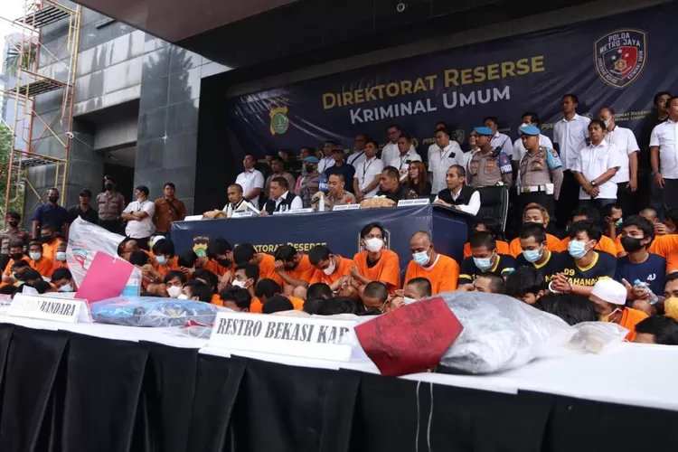 Polda Metro Jaya Berhasil Ringkus Ratusan Tersangka Kejahatan (humas.polri.go.id)
