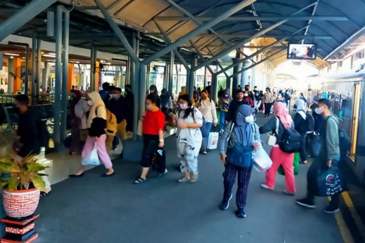 KAI Daop 8 Surabaya umumkan tiket angkutan lebaran sudah bisa dipesan sejak H-45