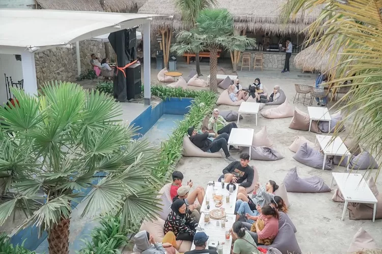 Sunshine Cafe and Resto, tempat nongkrong yang cozy di Cibinong (Instagram @sunshinecoffeeresto)