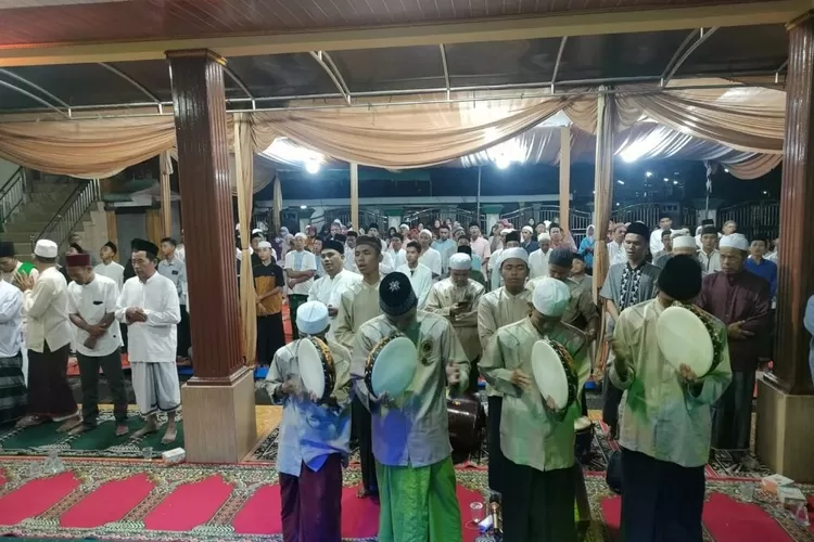 ACARA : Masjid Jami Alhasanah Kampung Setu RW8 Kelurahan Cilangkap, Kecamatan Tapos memeringati Isra dan Mi&rsquo;raj Nabi Muhammad SAW.