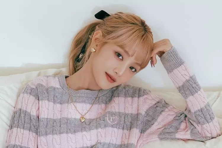 Minnie (G)-IDLE bagikan teaser misterius projek kolaborasinya (Instagram @rolarola.official)