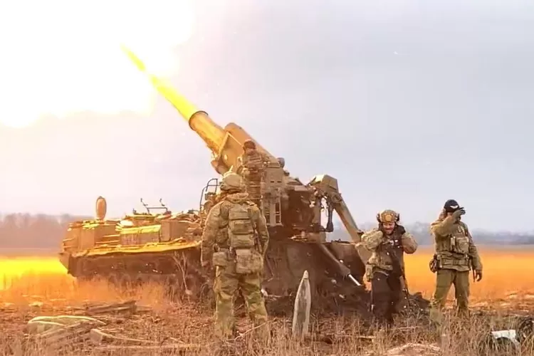 Ilustrasi perang Rusia-Ukraina yang menjadi konflik terbesar setelah Perang DUnia Kedua. (Twitter/@NOELreports)